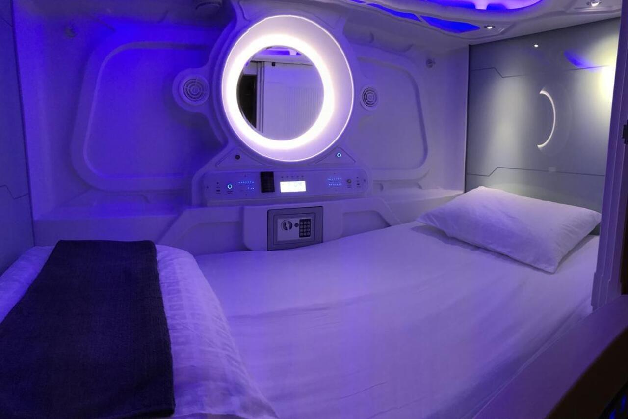 Atlantis Pods @ Chinatown Hotel Singapore Bagian luar foto