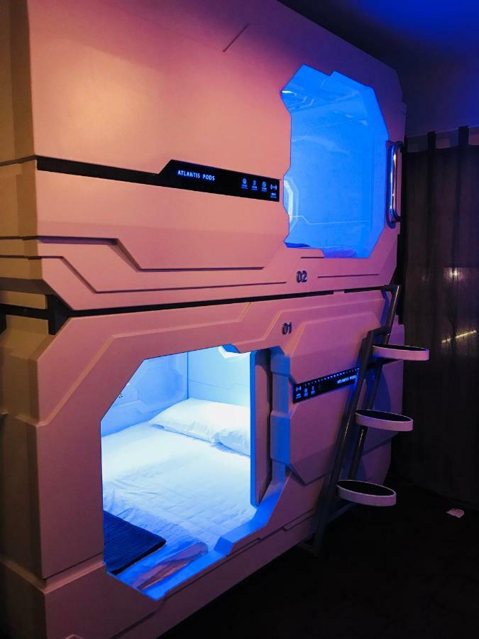 Atlantis Pods @ Chinatown Hotel Singapore Bagian luar foto