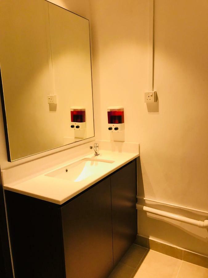 Atlantis Pods @ Chinatown Hotel Singapore Bagian luar foto